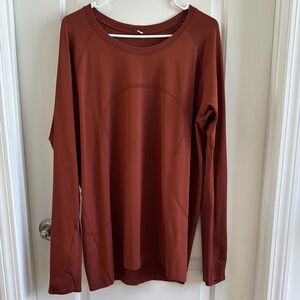 Lululemon swiftly tech long sleeve 2.0 color dark terracatta